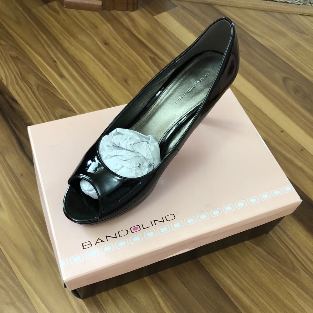 Black bandolino heels